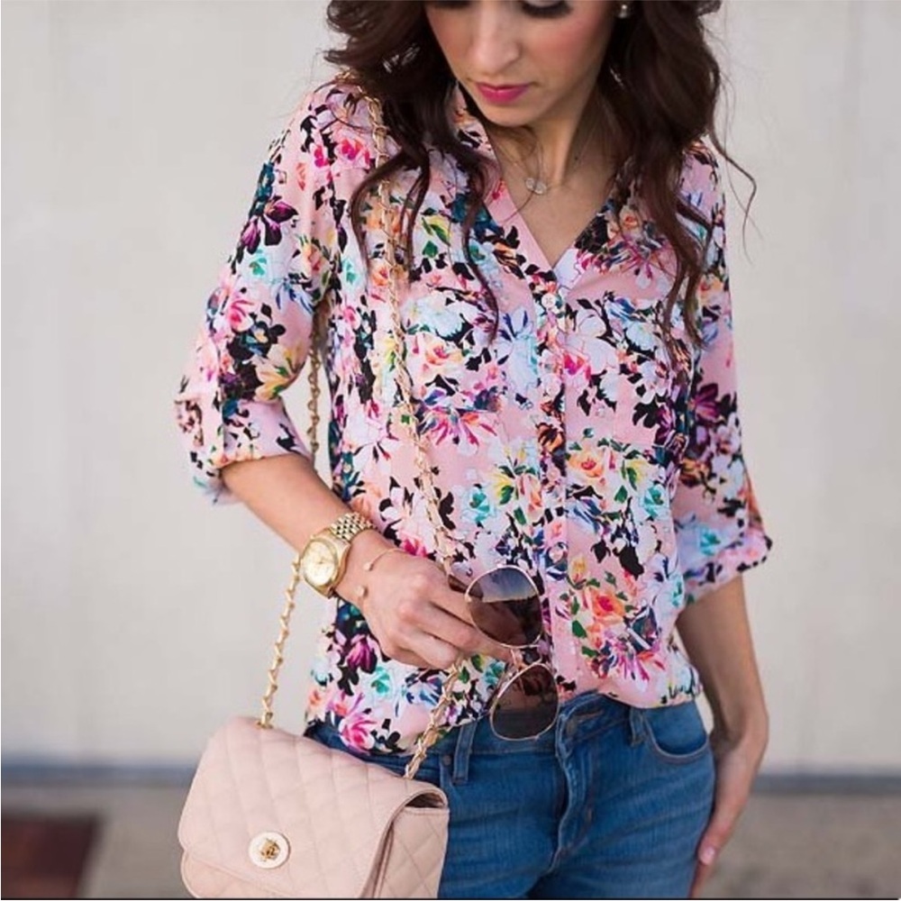 Express Portofino Peach Pink Floral V-Neck Blouse Medium